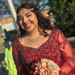 Meet your Posher, Mayte